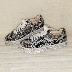 Good Will Snake Rhinestone Sneakers Stud